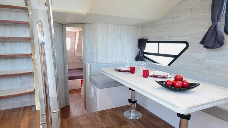 Minuetto 8+, 8-10 personer