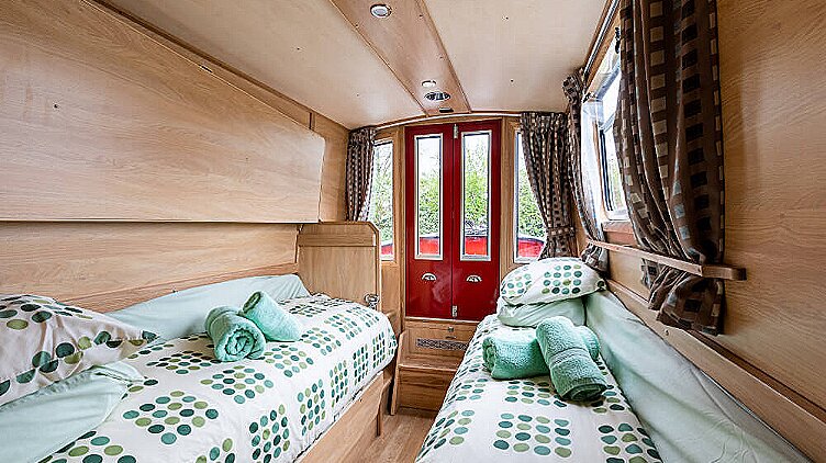 Owl/Wagtail, 8-10 personer