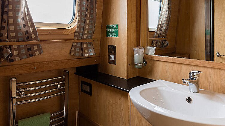 Owl/Wagtail, 8-10 personer